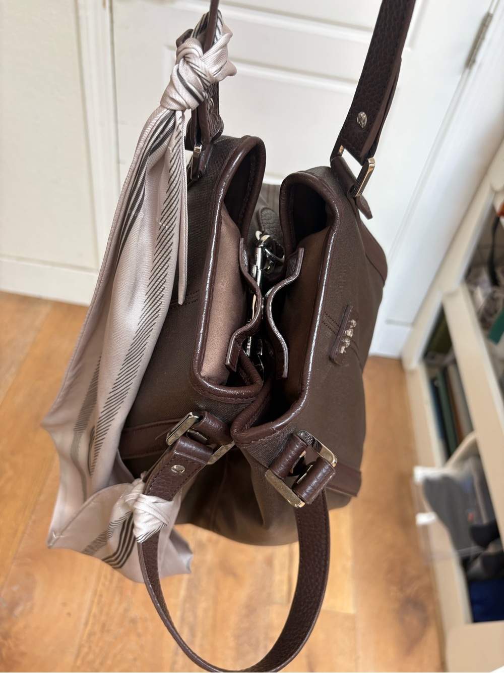 Tod’s Women's Brown Leather Canvas Tote Bag with scarf belt - Picture 6 of 6